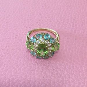 14K gold ring with peridot and blue appetite 🌺🌺